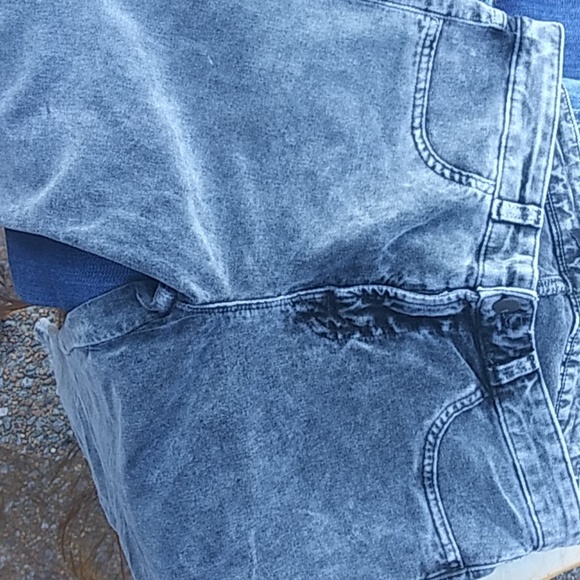 Pants - Picture 2 of 3